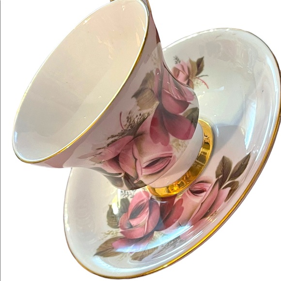 Vintage Royal Windsor Tea cup and saucer pink roses flower floral set bone china - Picture 2 of 8